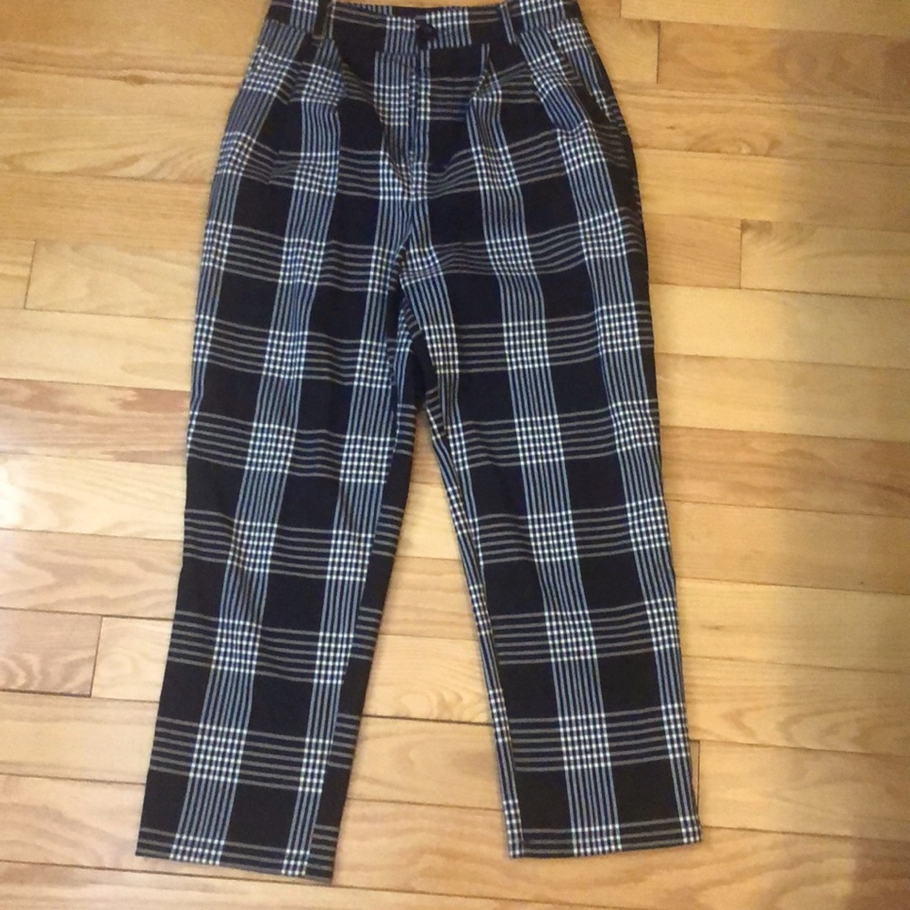 High Waisted barrel like ankle pants